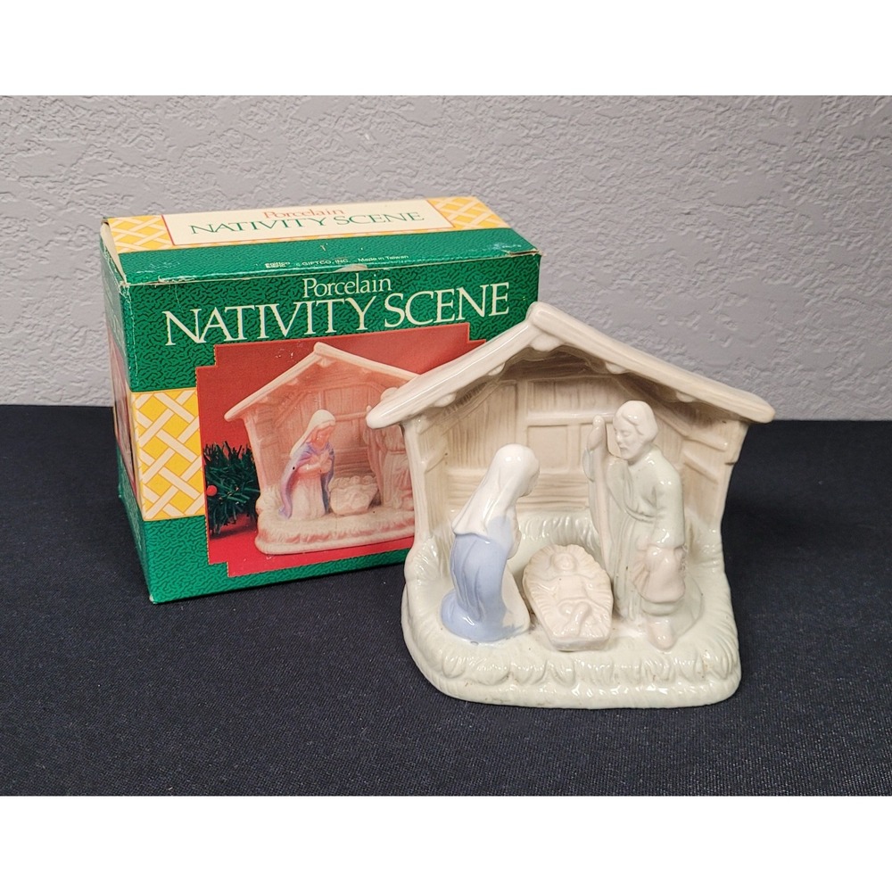 Vintage 1980s/90s Giftco Inc. Single-piece Porcelain Nativity Scene Figurine